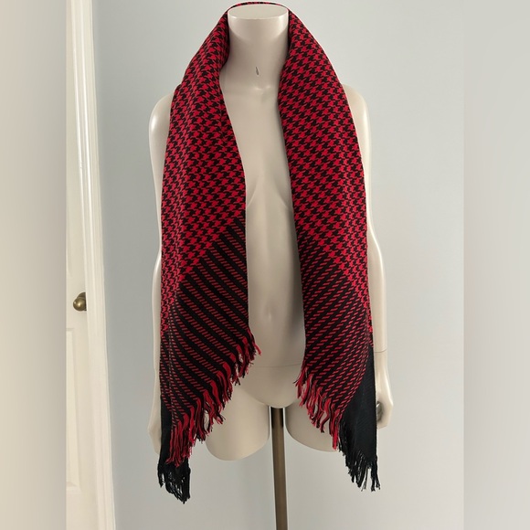 80’s Vintage Red & Black Houndstooth Fringe Blanket Scarf - NWOT - Picture 9 of 14